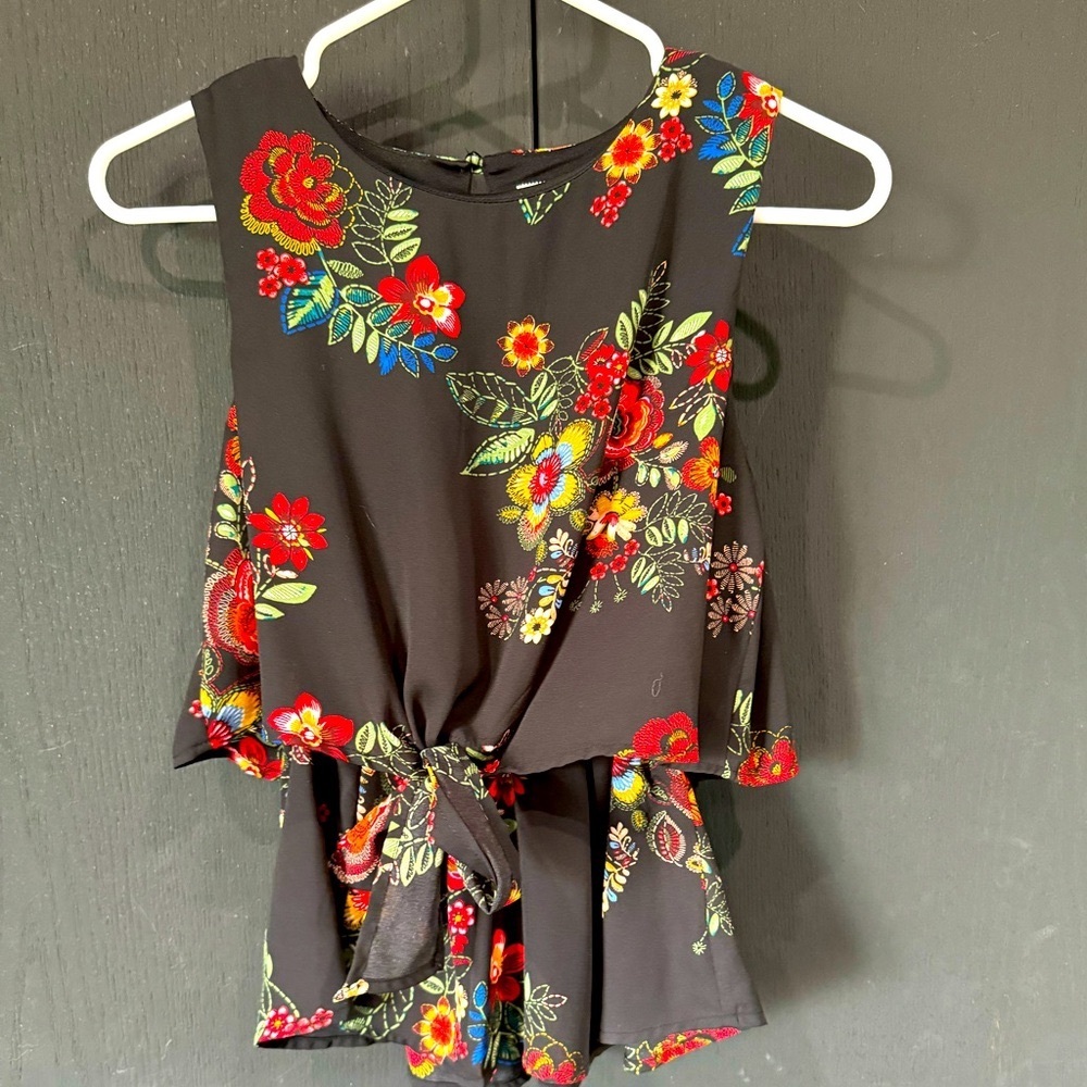 Montreau Los Angeles flower blouse
